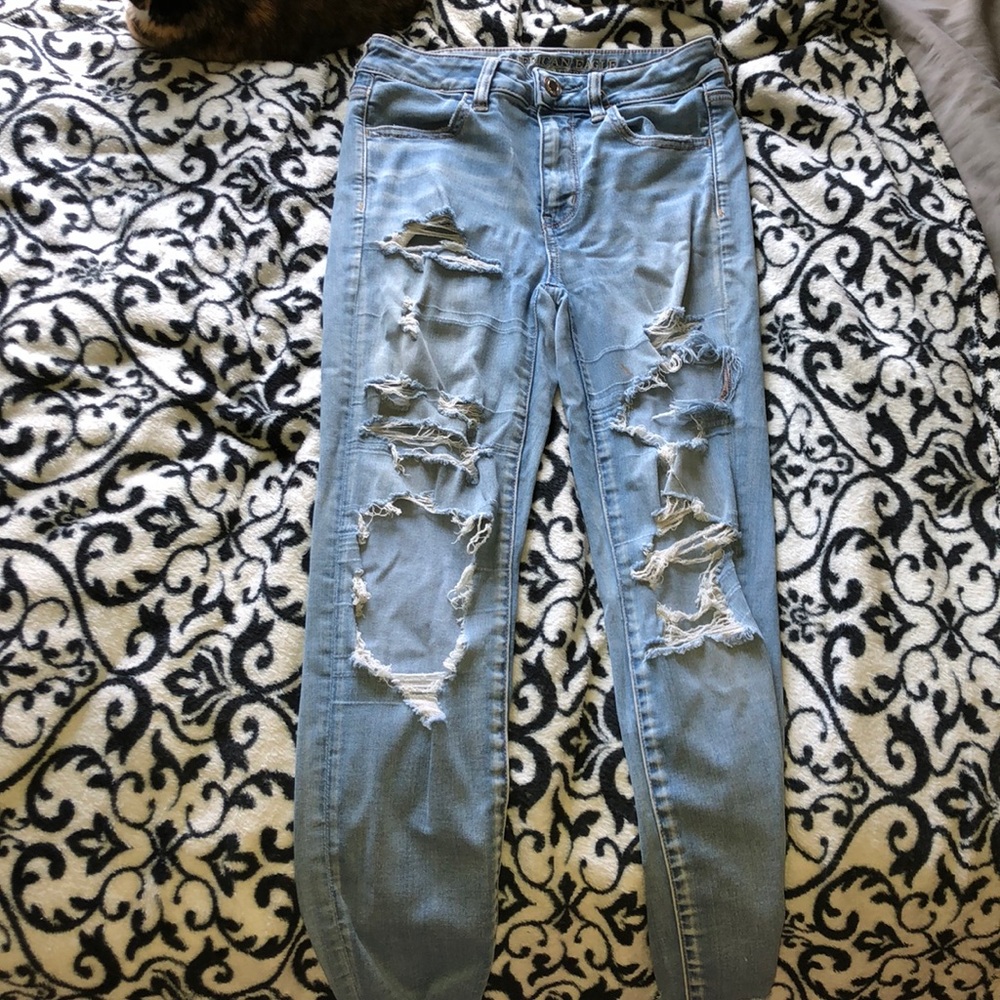 Light wash American Eagle Jeans